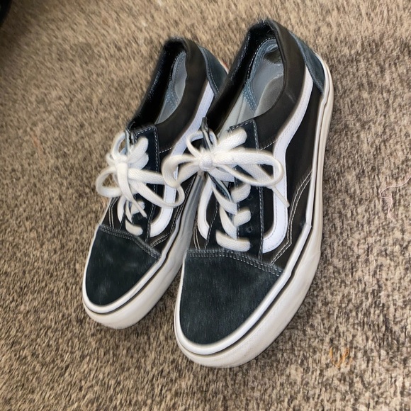 Vans - Picture 2 of 2